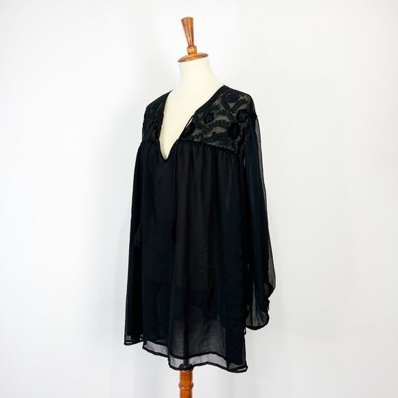 Torrid black embroidered sheer chiffon top balloon sleeves plus size 5 - Picture 1 of 7